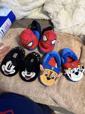 slippers Lot 3, Kids Fabric Slippers Spider-Man Mickey PAW patrol. (9/10) (7/8)